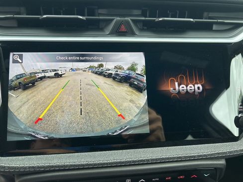 New 2026 Jeep Cherokee Laredo image 14