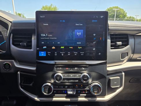 Used 2024 Ford Expedition Max XLT AWD/4WD image 12