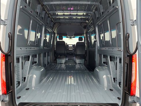 New 2026 Mercedes-Benz Sprinter 2500 image 15