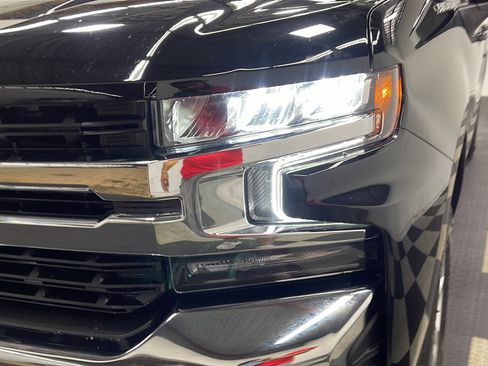 Used 2021 Chevrolet Silverado 1500 LT AWD/4WD image 24