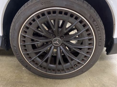 Used 2024 Mercedes-Benz GLC 43 AMG 4MATIC image 5