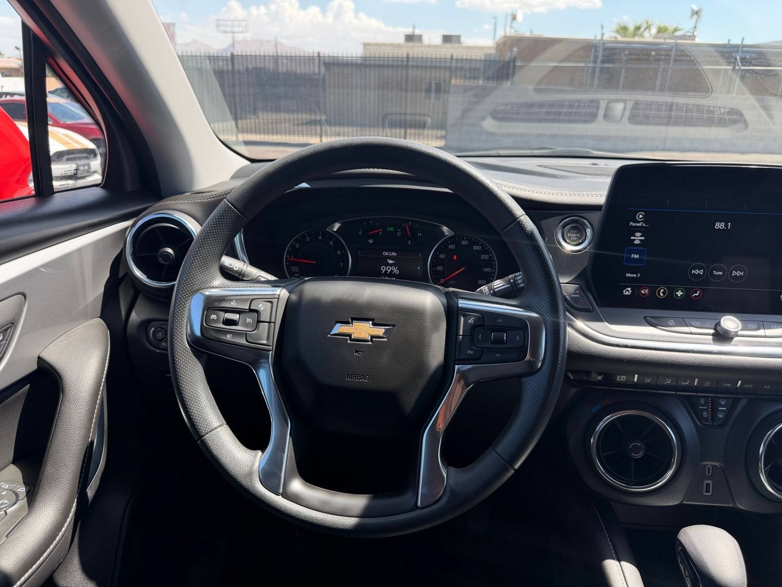 Used 2025 Chevrolet Blazer LT FWD image 34