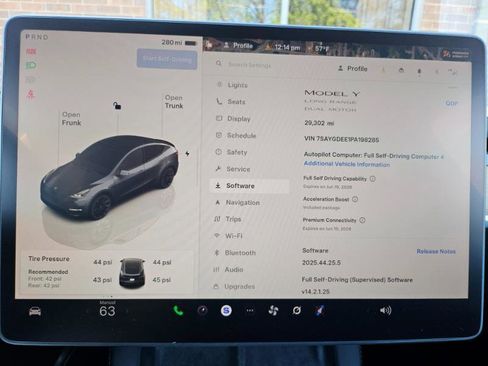 Used 2023 Tesla Model Y Long Range image 3