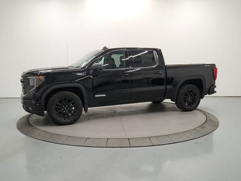 Used 2024 GMC Sierra 1500 Elevation AWD/4WD image 5