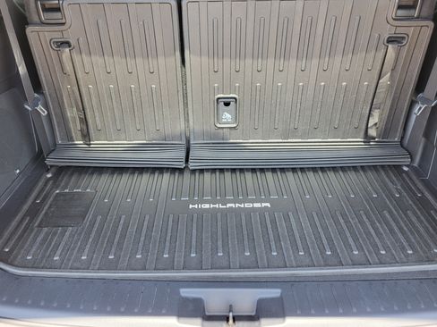 Used 2023 Toyota Highlander XSE AWD/4WD image 26