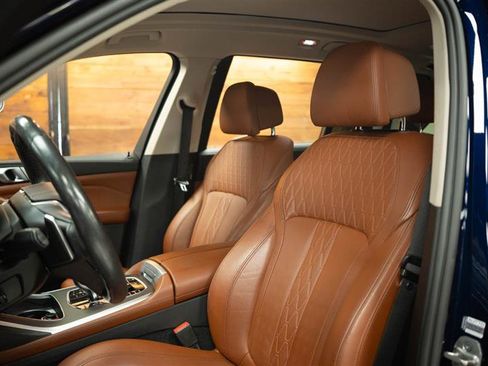 Used 2021 BMW X7 xDrive40i w/ Premium Package AWD/4WD image 12
