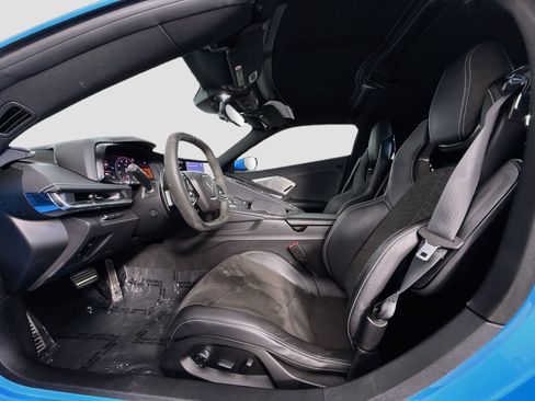 Used 2020 Chevrolet Corvette Stingray Preferred Cpe w/ 2LT Preferred Equipment Group RWD image 23