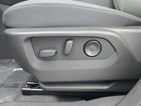 New 2026 Buick Envision Preferred image 17