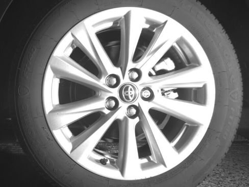 Used 2024 Toyota Corolla LE w/ LE Convenience Package FWD image 13
