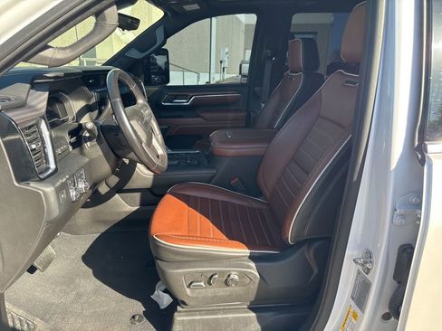 Used 2024 GMC Sierra 3500 Denali Ultimate image 12