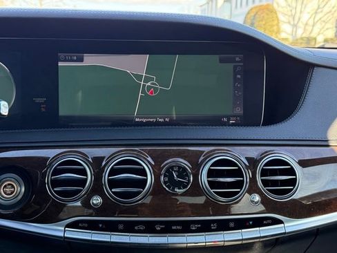 Used 2018 Mercedes-Benz S 560 4MATIC Sedan image 43
