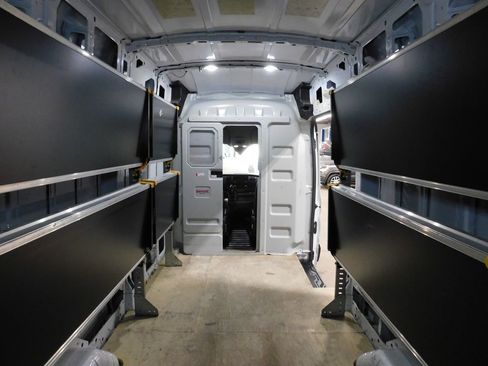 Used 2022 Ford Transit 250 148 High Roof Extended AWD image 43