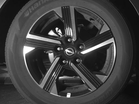 Used 2025 Nissan Sentra SV FWD image 15
