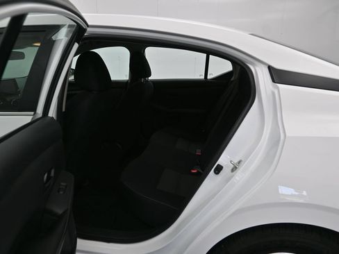 Used 2024 Nissan Sentra SV FWD image 22