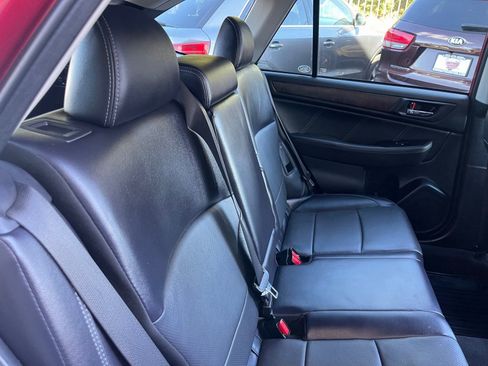 Used 2018 Subaru Outback 2.5i Limited image 21