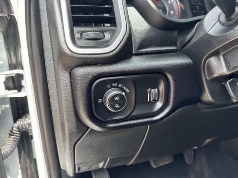 Used 2024 RAM 2500 Big Horn AWD/4WD image 20