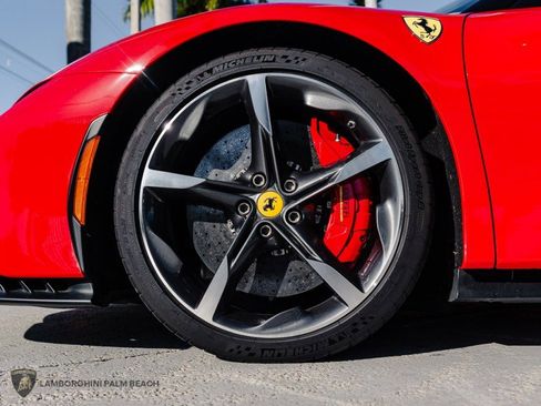 Used 2022 Ferrari SF90 Stradale image 33