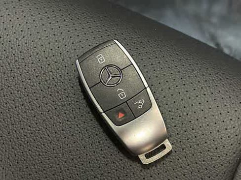 Certified 2026 Mercedes-Benz GLE 350 4MATIC image 39