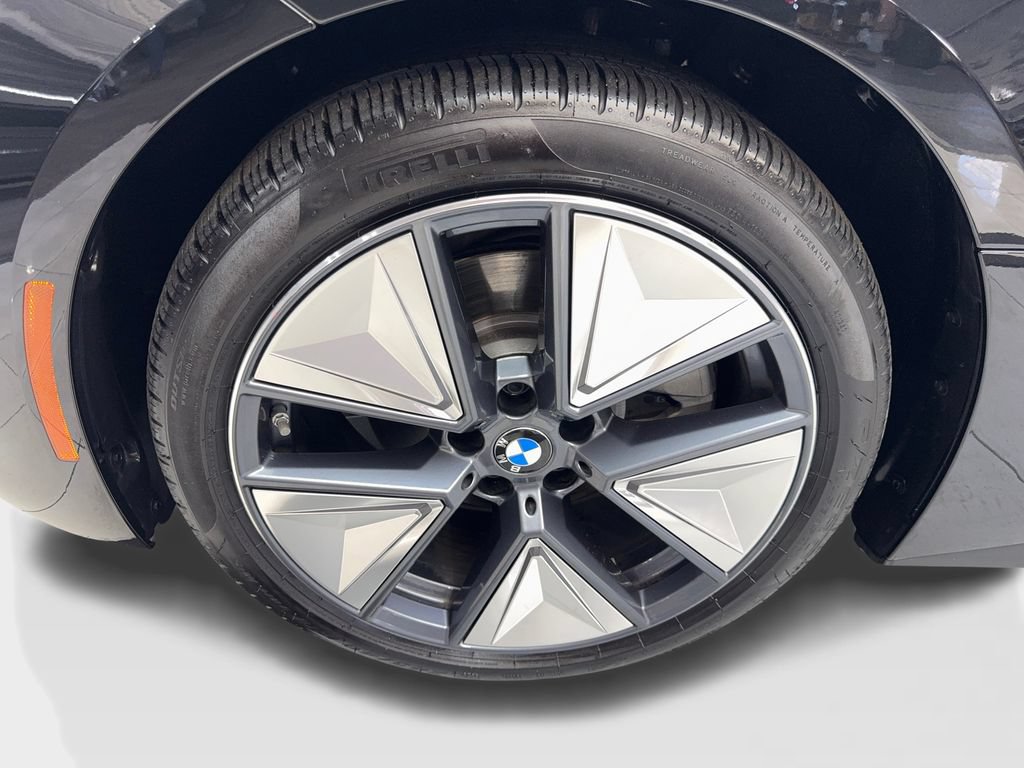Used 2025 BMW i4 eDrive40 w/ Premium Package RWD image 89