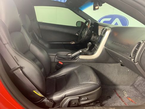 Used 2005 Chevrolet Corvette Coupe w/ Preferred Equipment Group image 30