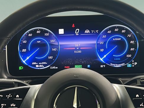 Used 2023 Mercedes-Benz EQE 500 4MATIC Sedan image 31