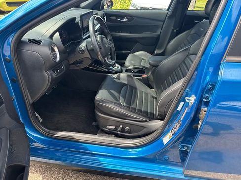 Used 2023 Kia Forte GT-Line w/ GT-Line Premium Package FWD image 9