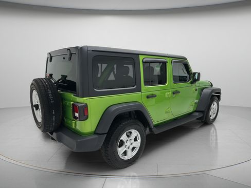 Used 2018 Jeep Wrangler Unlimited Sport S AWD/4WD image 5