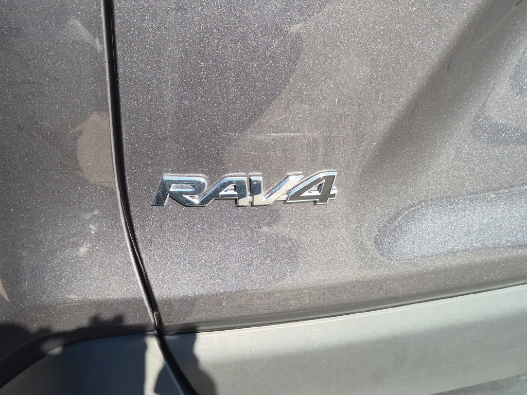 Used 2025 Toyota RAV4 XLE w/ Convenience Package AWD/4WD image 11