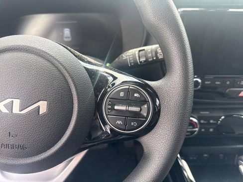 Used 2023 Kia Soul S FWD image 23