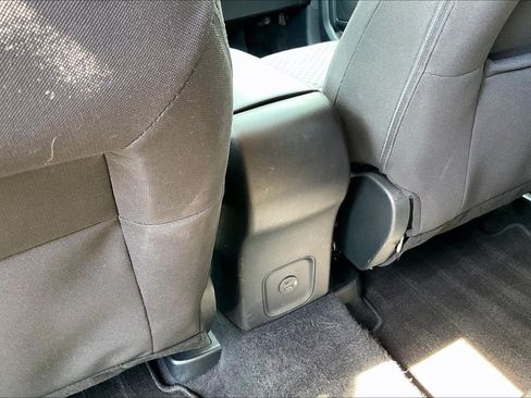 Certified 2021 Ford Escape SE AWD/4WD image 35
