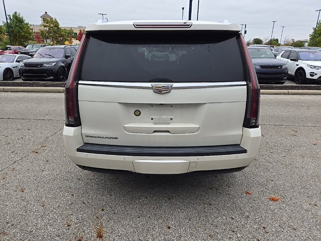 Used 2015 Cadillac Escalade Luxury AWD/4WD image 6