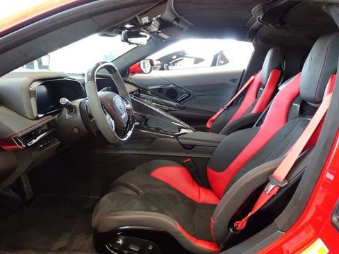 Used 2024 Chevrolet Corvette Z06 w/ Z07 Performance Package image 10