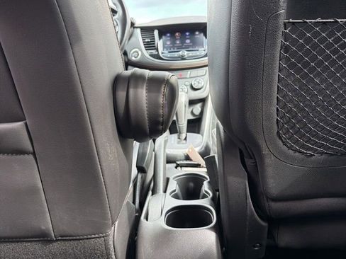 Used 2022 Chevrolet Trax LT w/ Driver Confidence Package AWD/4WD image 23