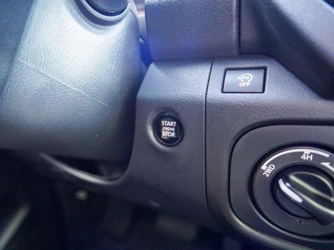 Used 2026 Nissan Frontier SV w/ All-Weather Content Package AWD/4WD image 23