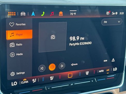 New 2025 Volkswagen ID. Buzz 1st Edition AWD/4WD image 17