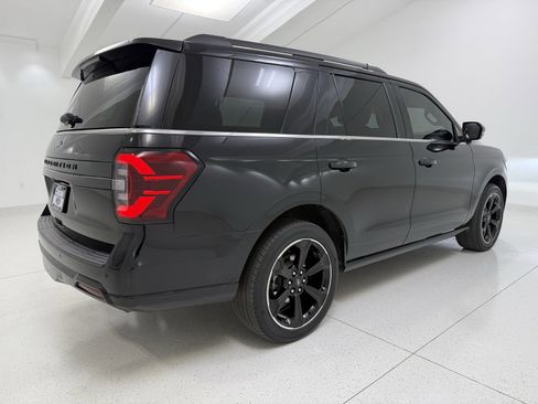 Used 2023 Ford Expedition Limited image 7