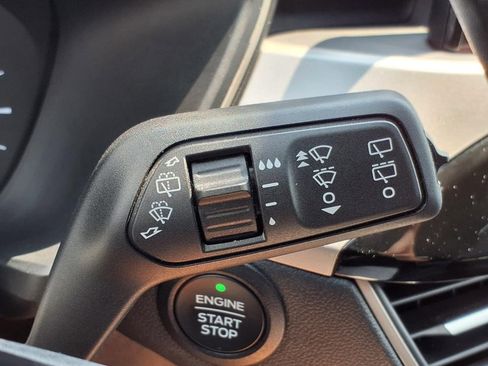 Used 2022 Ford Escape SEL image 24