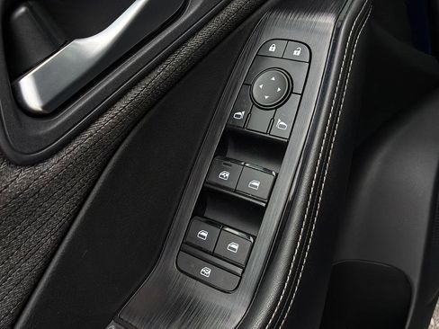 Used 2023 Nissan Rogue SV FWD image 12