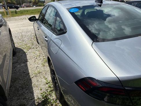 Used 2025 Honda Accord SE image 6