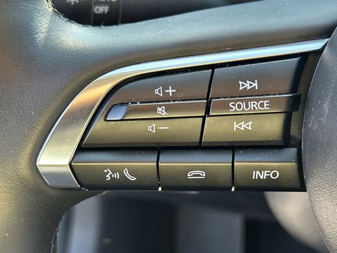 Used 2025 MAZDA MAZDA3 s image 24