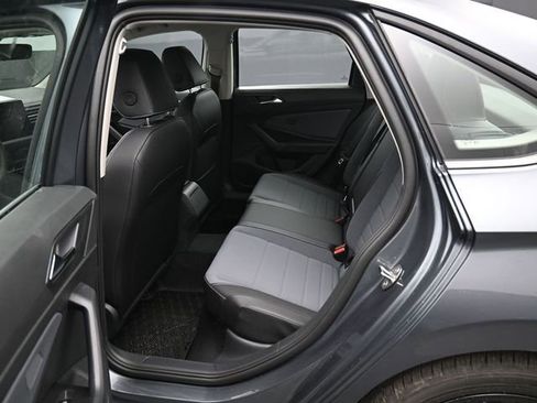 New 2026 Volkswagen Jetta SE FWD image 11