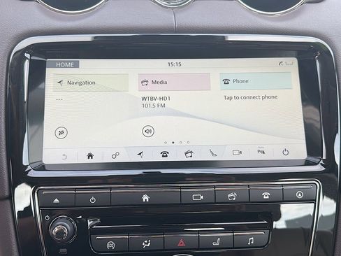 Used 2019 Jaguar XJ R-Sport image 30