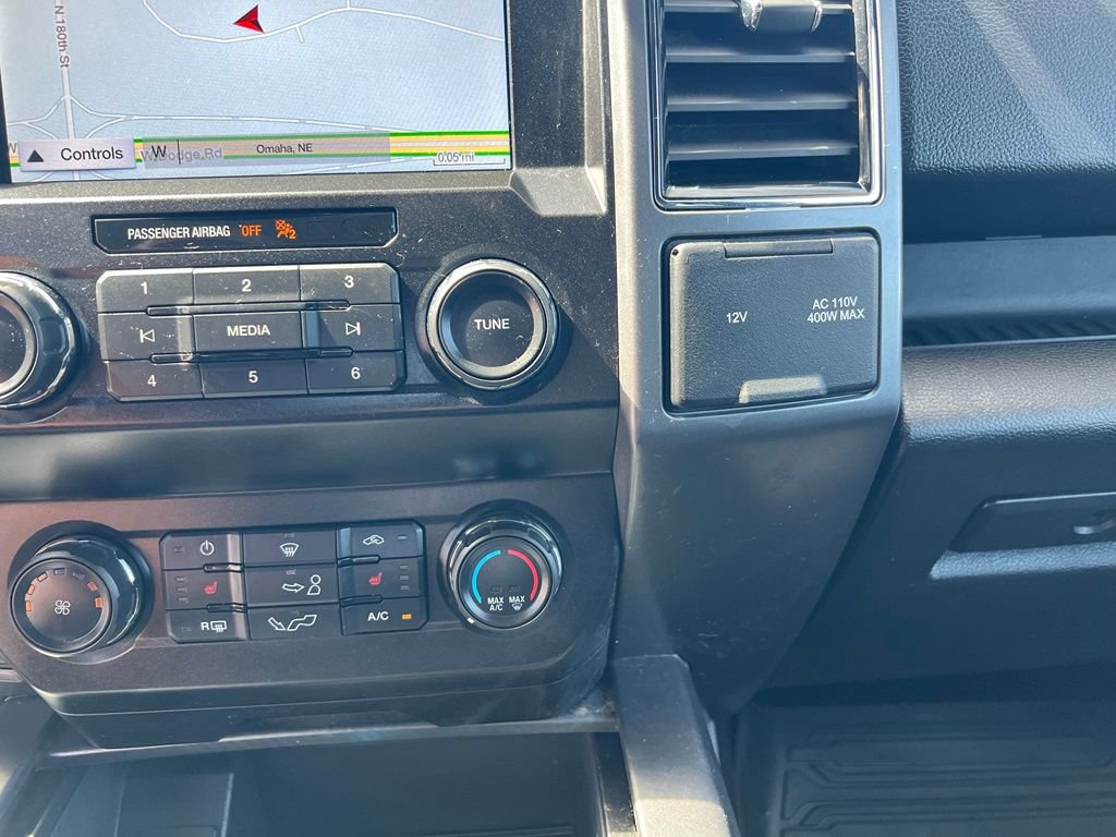 Used 2019 Ford F150 XLT w/ Equipment Group 302A Luxury AWD/4WD image 35