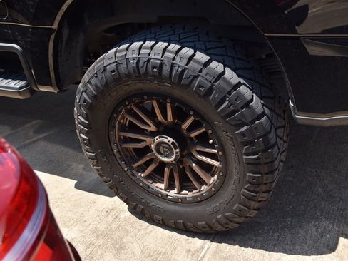 Used 2024 Ford F250 Platinum AWD/4WD image 12