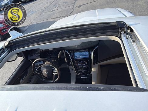 Used 2017 Cadillac Escalade Luxury image 28