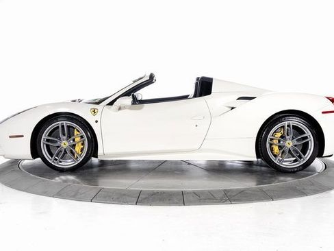 Certified 2018 Ferrari 488 Spider RWD image 3