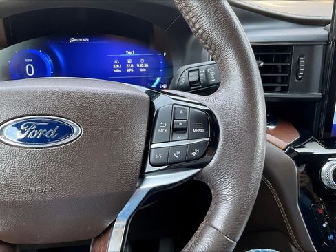 Used 2023 Ford Explorer King Ranch w/ Technology Package AWD/4WD image 25