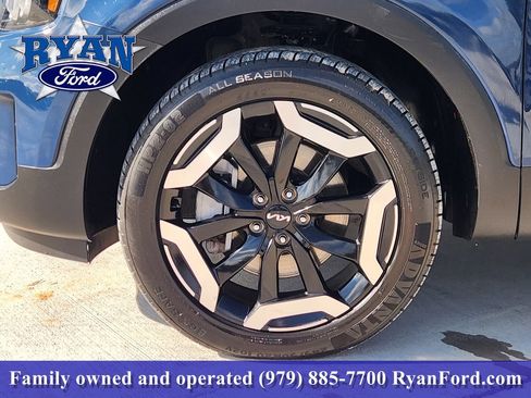 Used 2025 Kia Telluride S AWD/4WD image 7