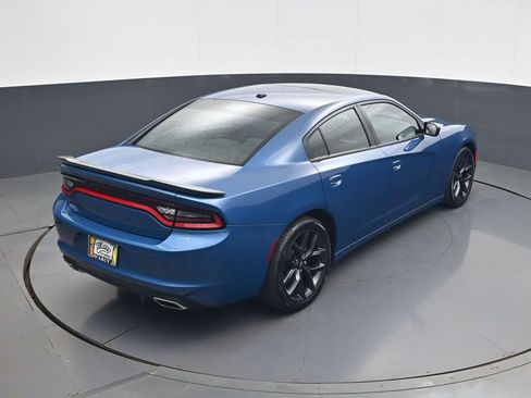 Used 2020 Dodge Charger SXT w/ Blacktop Package RWD image 17