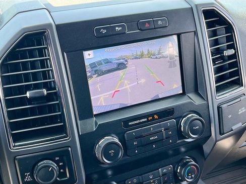 Used 2019 Ford F150 XLT w/ Equipment Group 302A Luxury AWD/4WD image 14